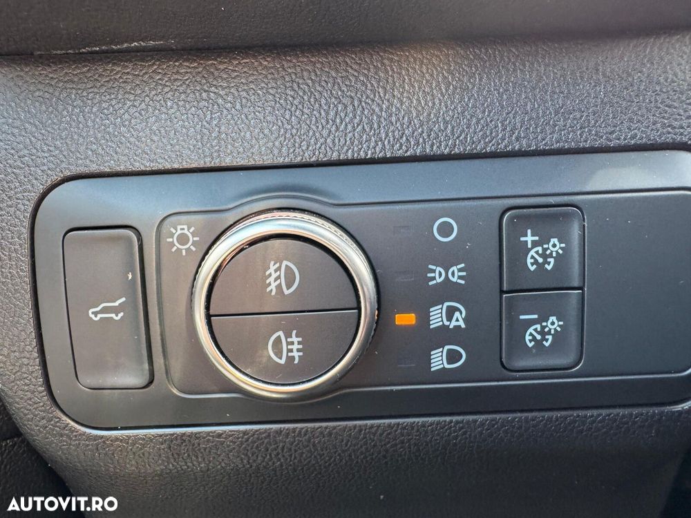 Ford Kuga - 21