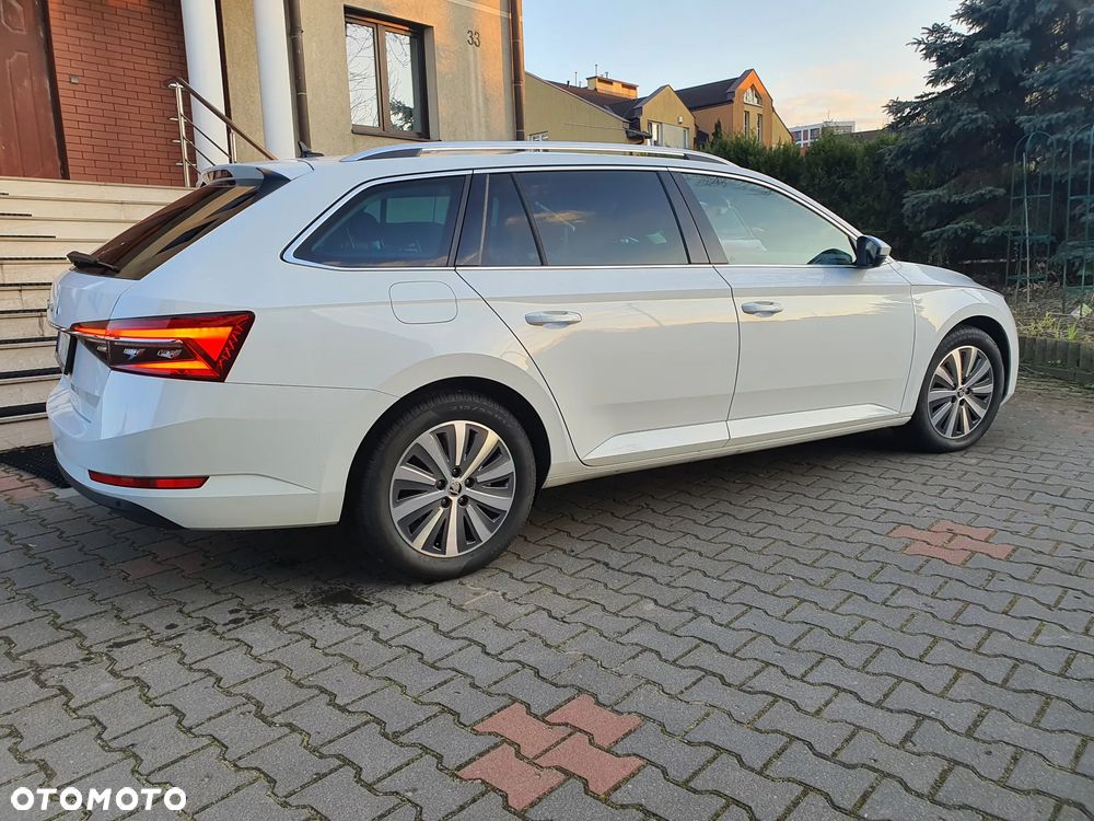 Skoda Superb 2.0 TDI SCR Style DSG - 1