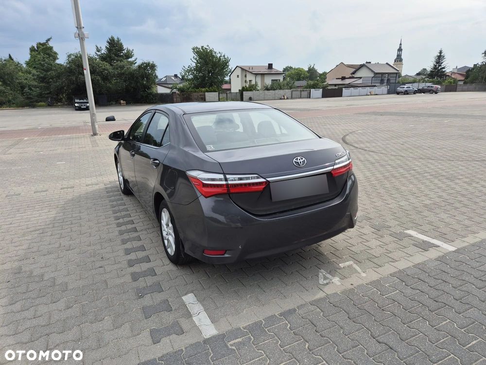 Toyota Corolla 1.6 Classic Plus - 7