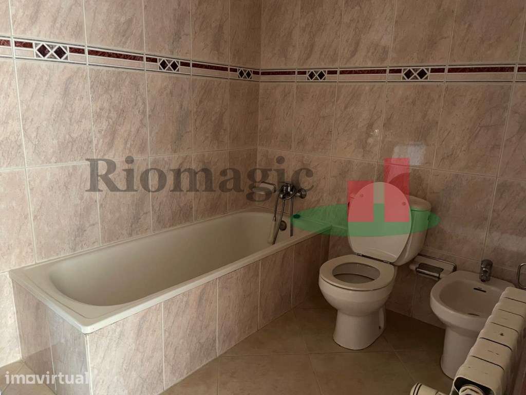 Quarto para Arrendamento no Centro de Rio Maior - Grande imagem: 4/10