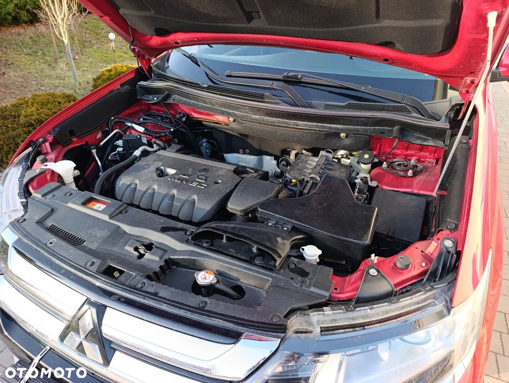 Mitsubishi Outlander 2.0 Instyle Navi CVT - 19