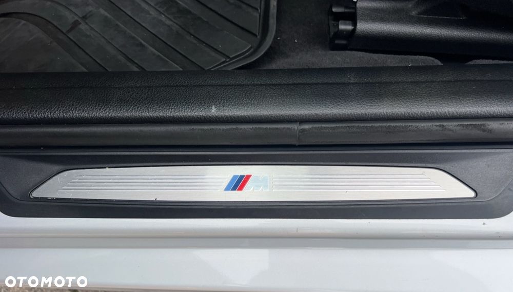 BMW Seria 3 335i Sport-Aut Luxury Line - 25