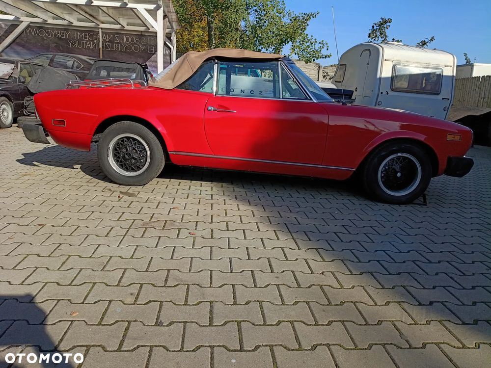 Fiat 124 Spider 1976 photo 5