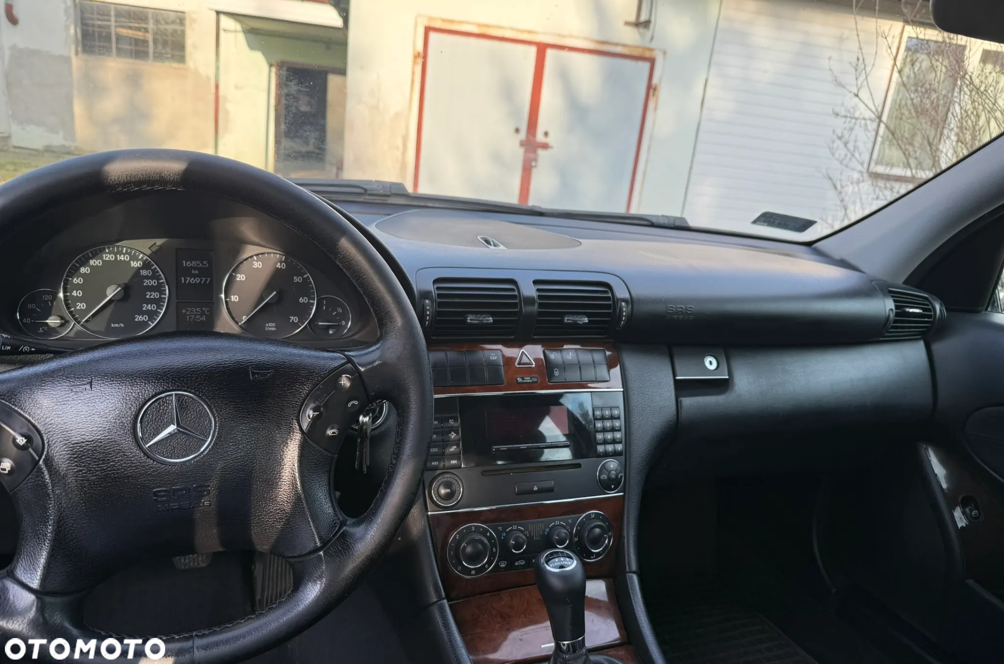 Mercedes-Benz Klasa C 180 T Kompressor Elegance - 24