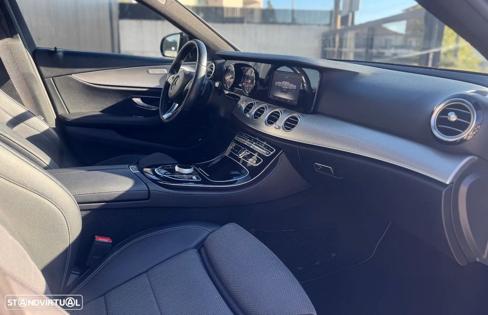 Mercedes-Benz E 220 d T 9G-TRONIC AMG Line - 22