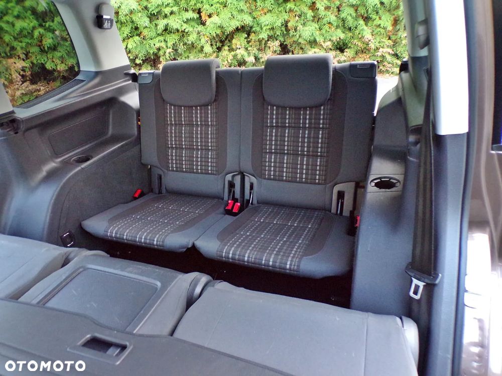 Volkswagen Touran 2.0 TDI DPF DSG Cross - 29