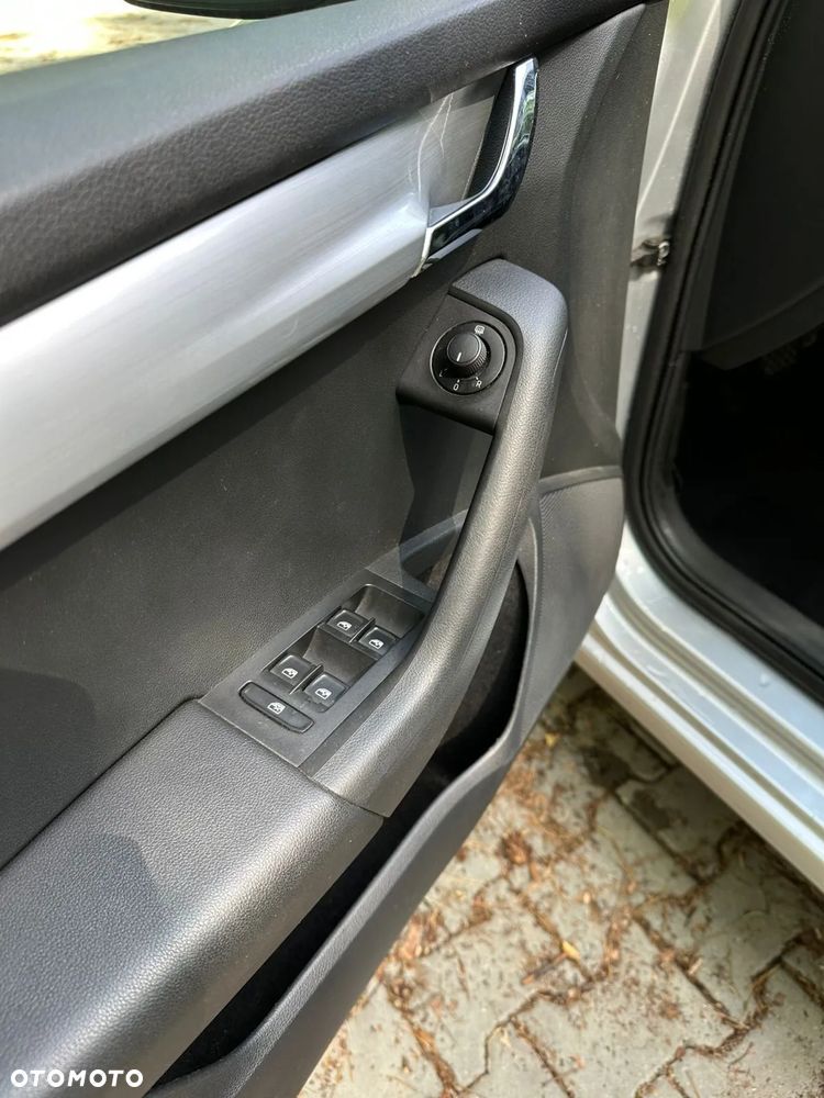Skoda Octavia 2.0 TDI Ambition DSG - 17