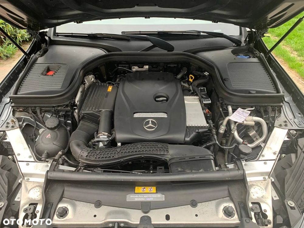 Mercedes-Benz GLC 300 4Matic 9G-TRONIC Exclusive - 21