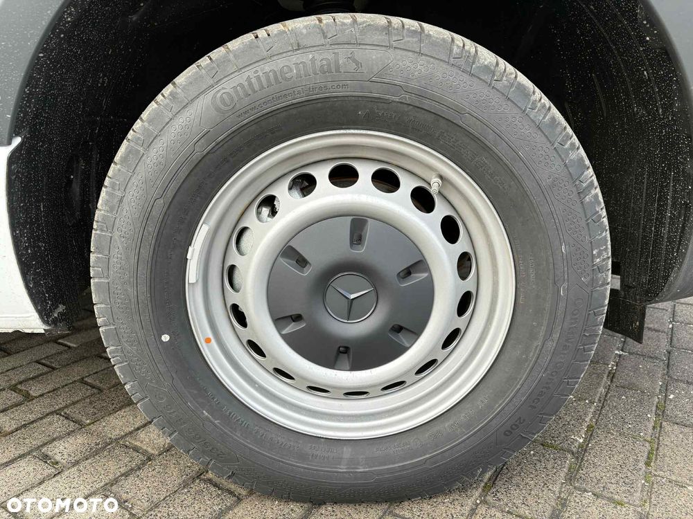 Mercedes-Benz Sprinter - 16