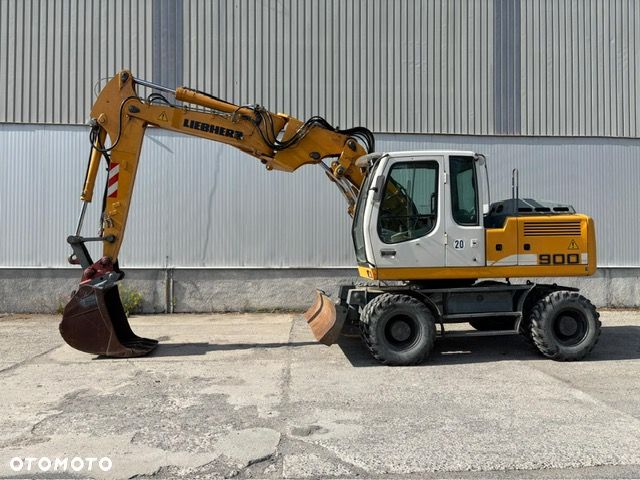 Liebherr A900C - 1