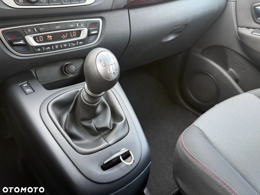 Renault Scenic - 19