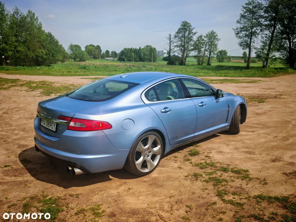 Jaguar XF - 4