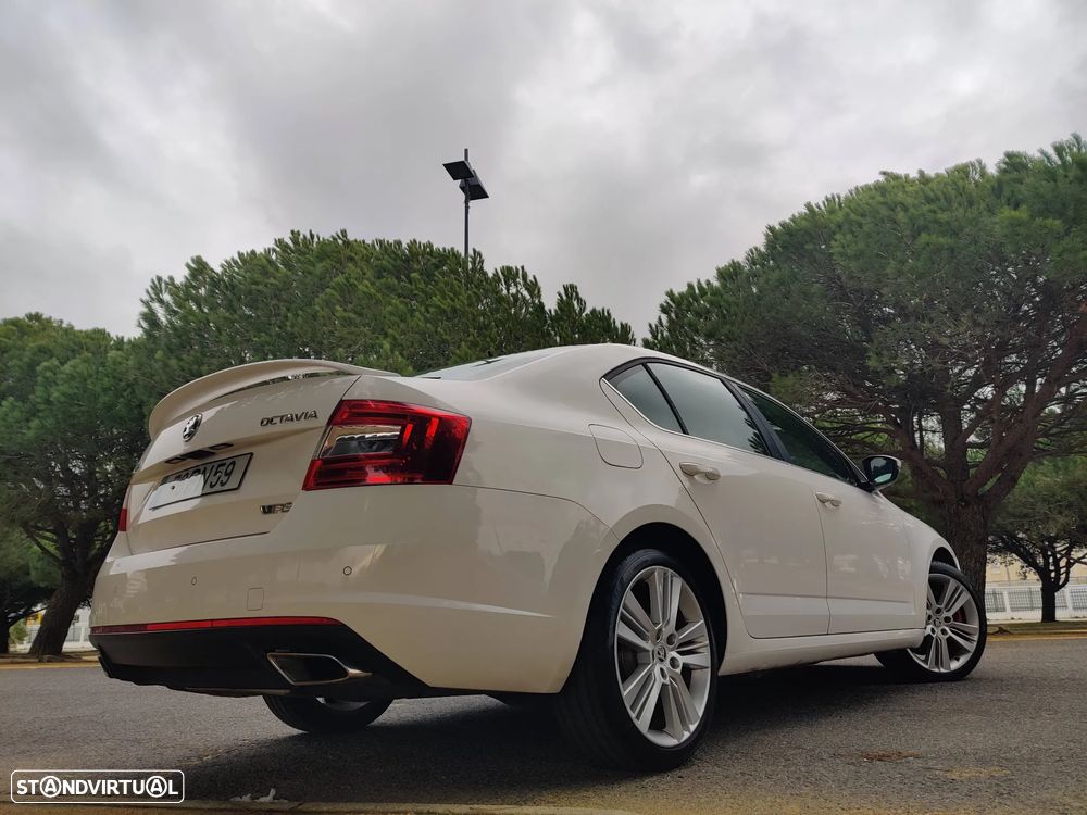 Skoda Octavia 2.0 TDI RS DSG - 7