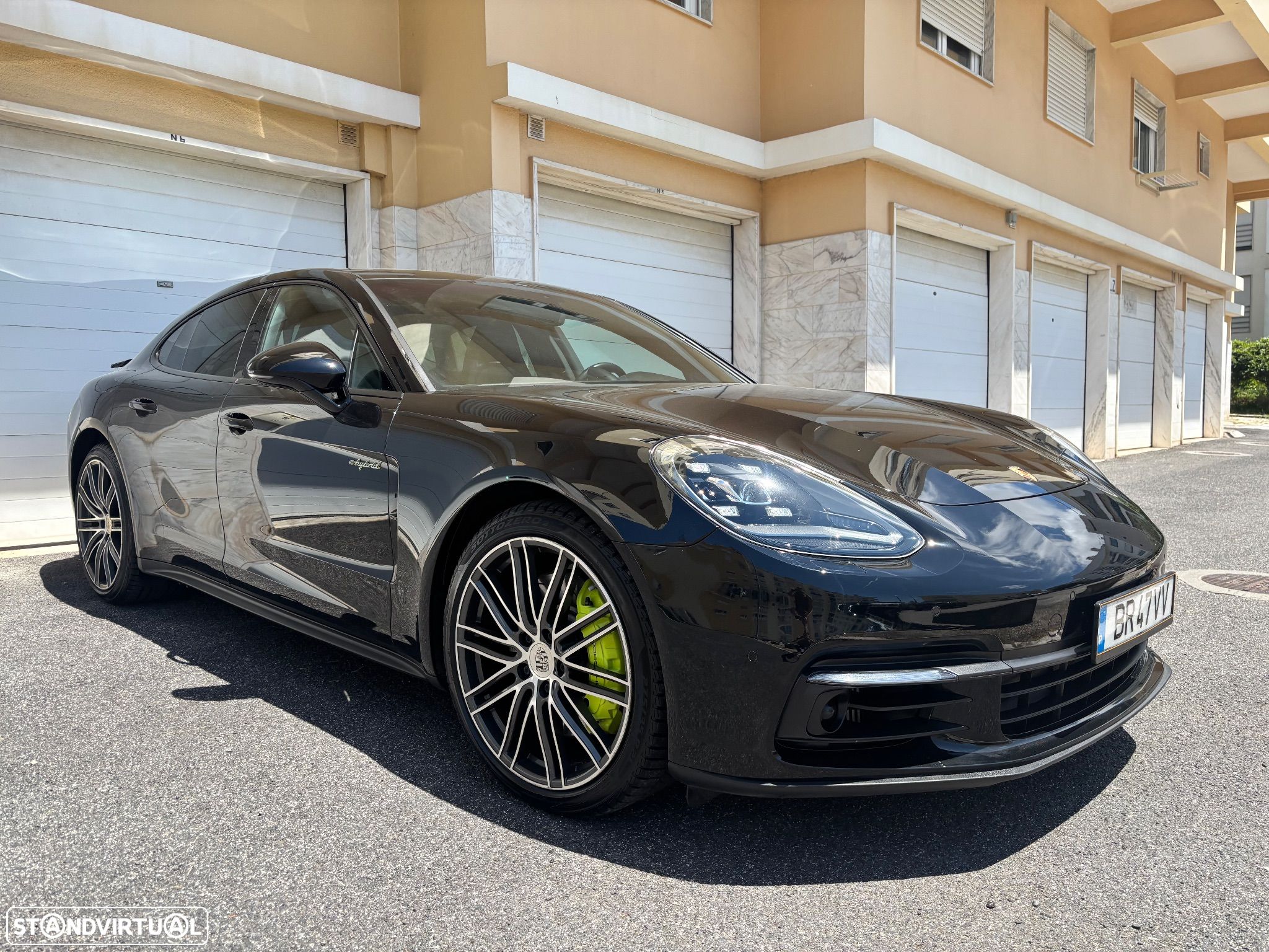 Porsche Panamera 4 E-Hybrid - 1