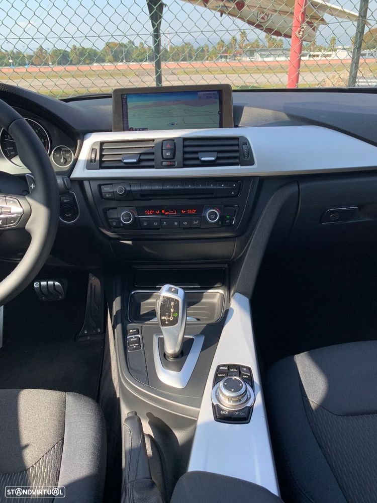 BMW 320 d Touring Auto Pack M - 18
