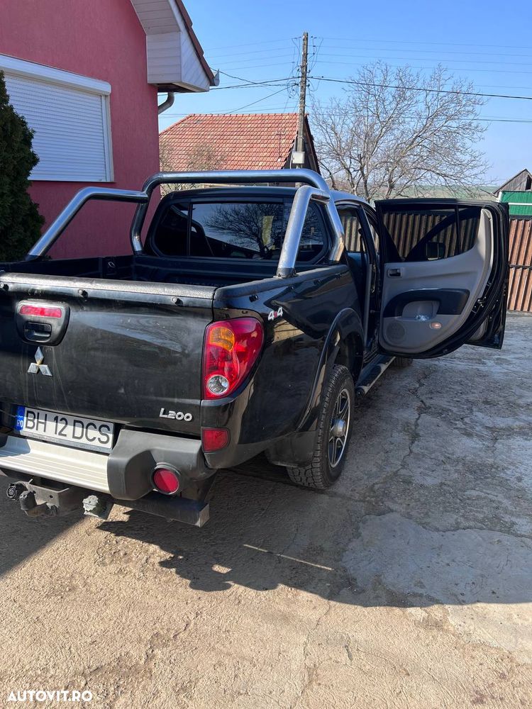 Mitsubishi L200 Pick Up 4x4 Intense Double Cab - 9