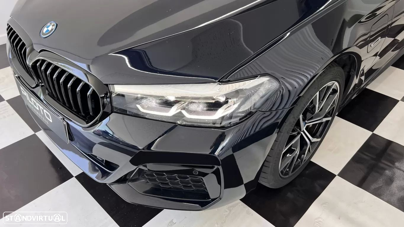 BMW 530 e Pack Desportivo M - 4