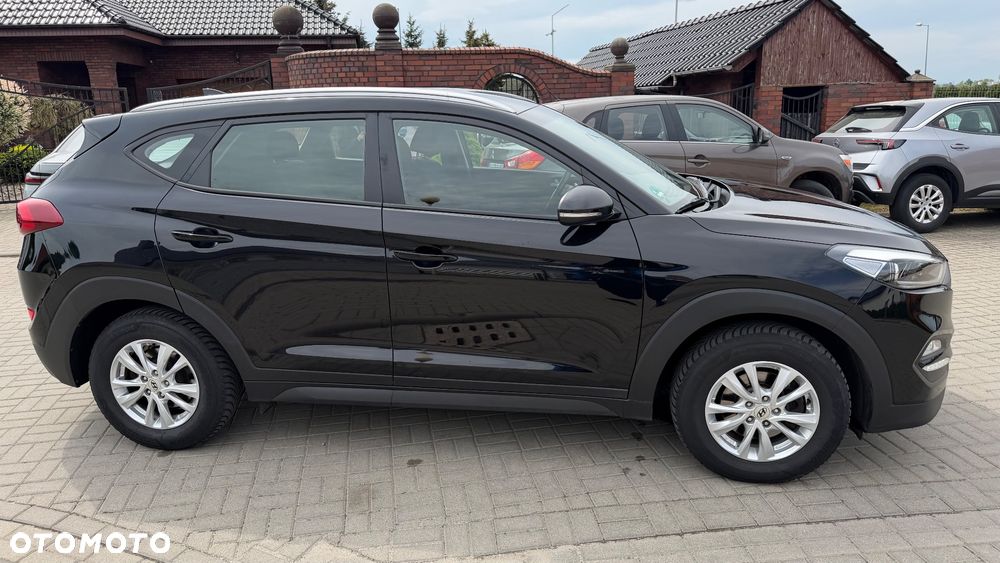 Hyundai Tucson 1.7 CRDI BlueDrive Style 2WD - 5