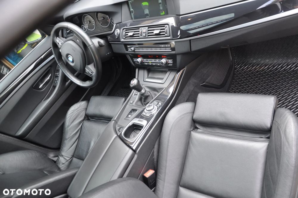 BMW Seria 5 520d Modern Line - 32