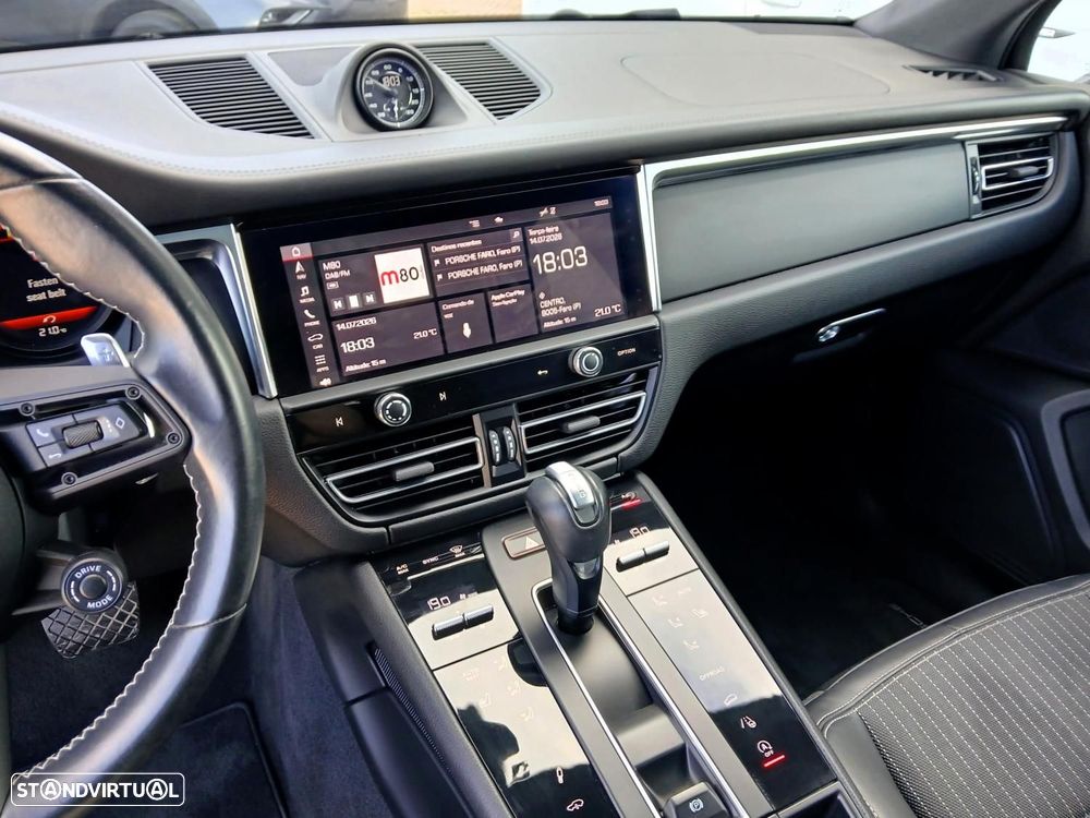 Porsche Macan T - 13