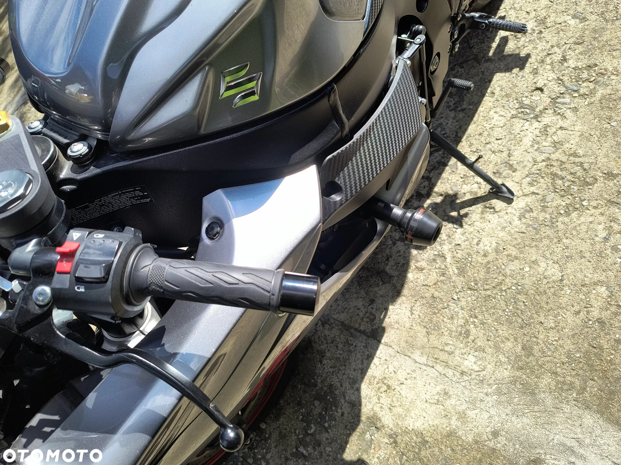 Suzuki GSX-R - 10
