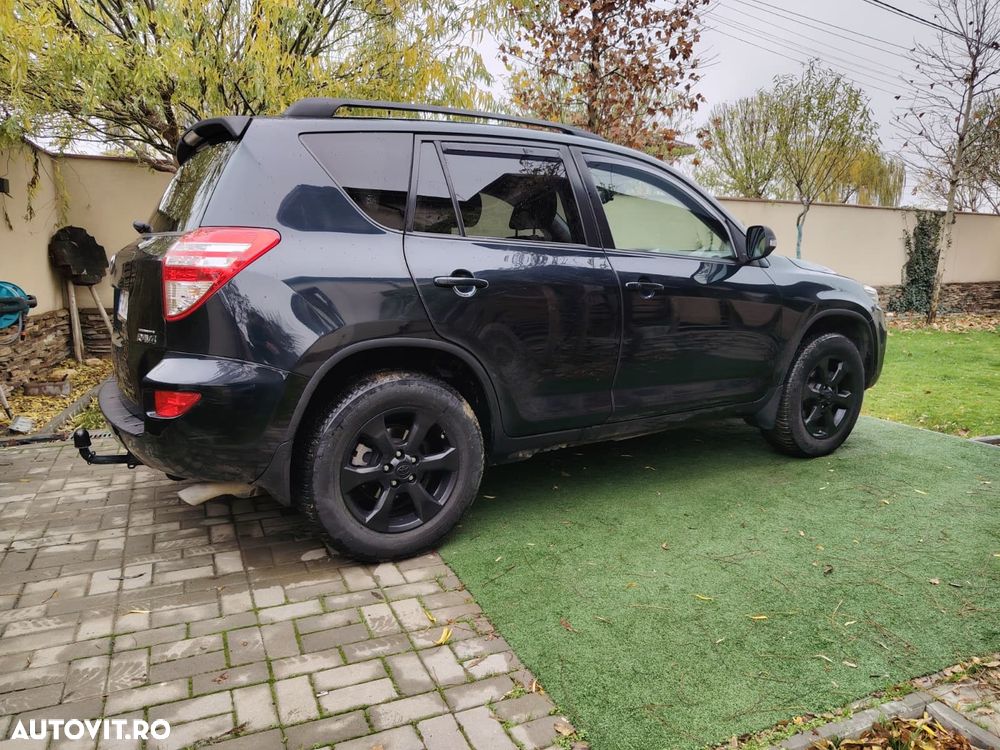 Toyota RAV4 2.2 D-4D 4x4 - 24