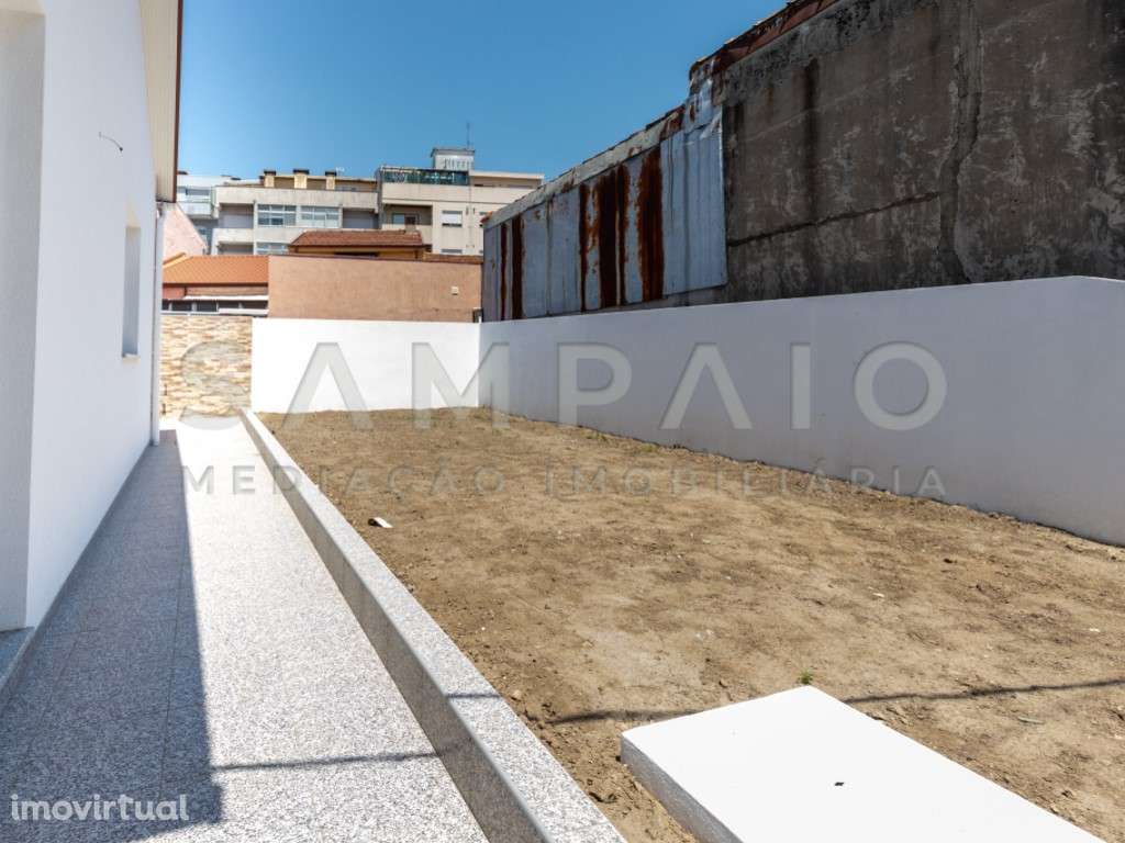 Moradia T1 - Centro de Rio Tinto - Renovada! - Grande imagem: 2/21