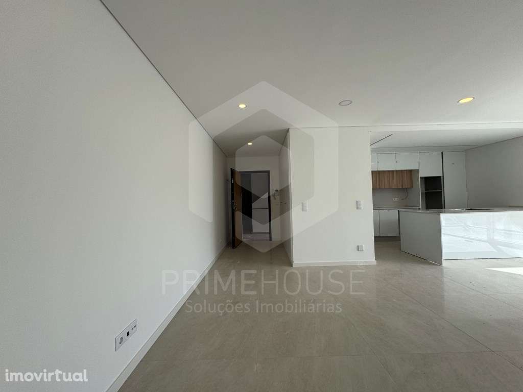 Apartamento T2 - com Varanda e churrasqueira - Quinta de Santa Teresa - Grande imagem: 2/13