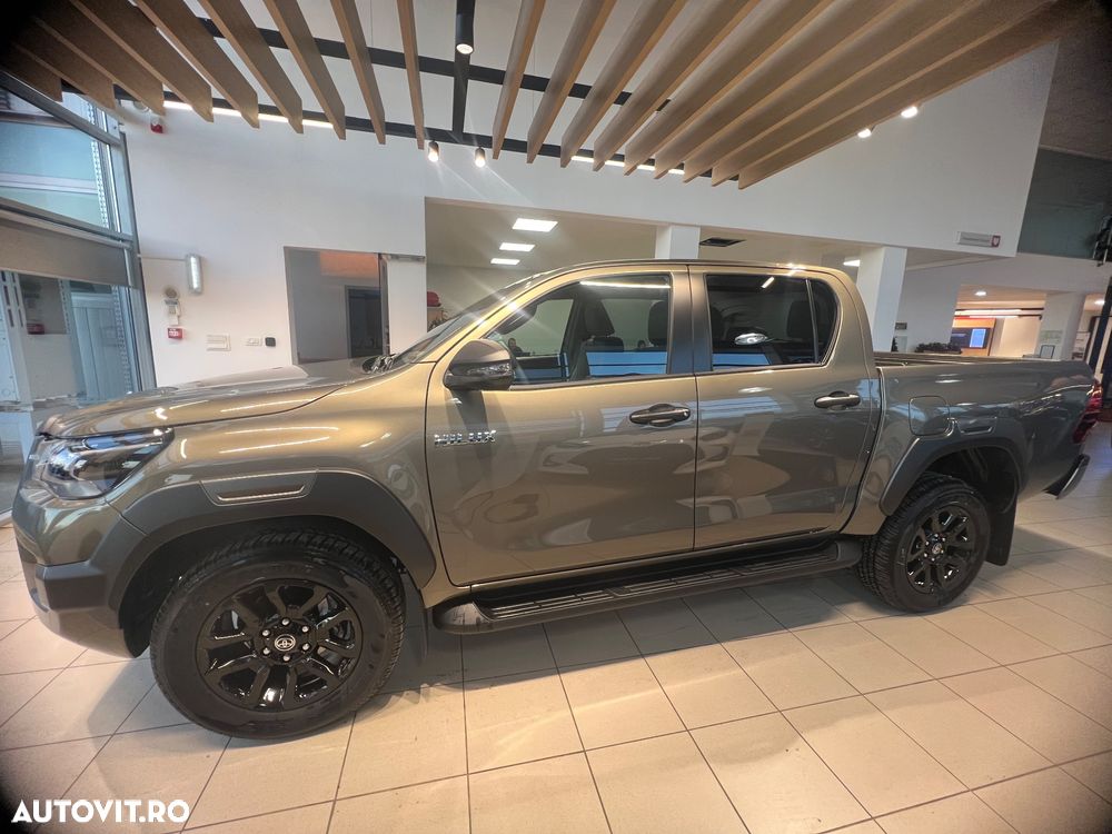 Toyota Hilux 2.8D 204CP 4x4 Double Cab AT MHEV Invincible - 4