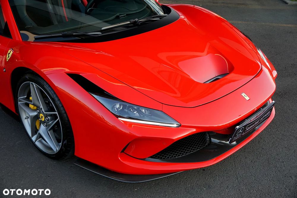 Ferrari F8 Spider - 12