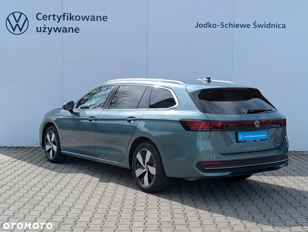 Volkswagen Passat Variant 1.5 TSI EVO Business DSG - 4