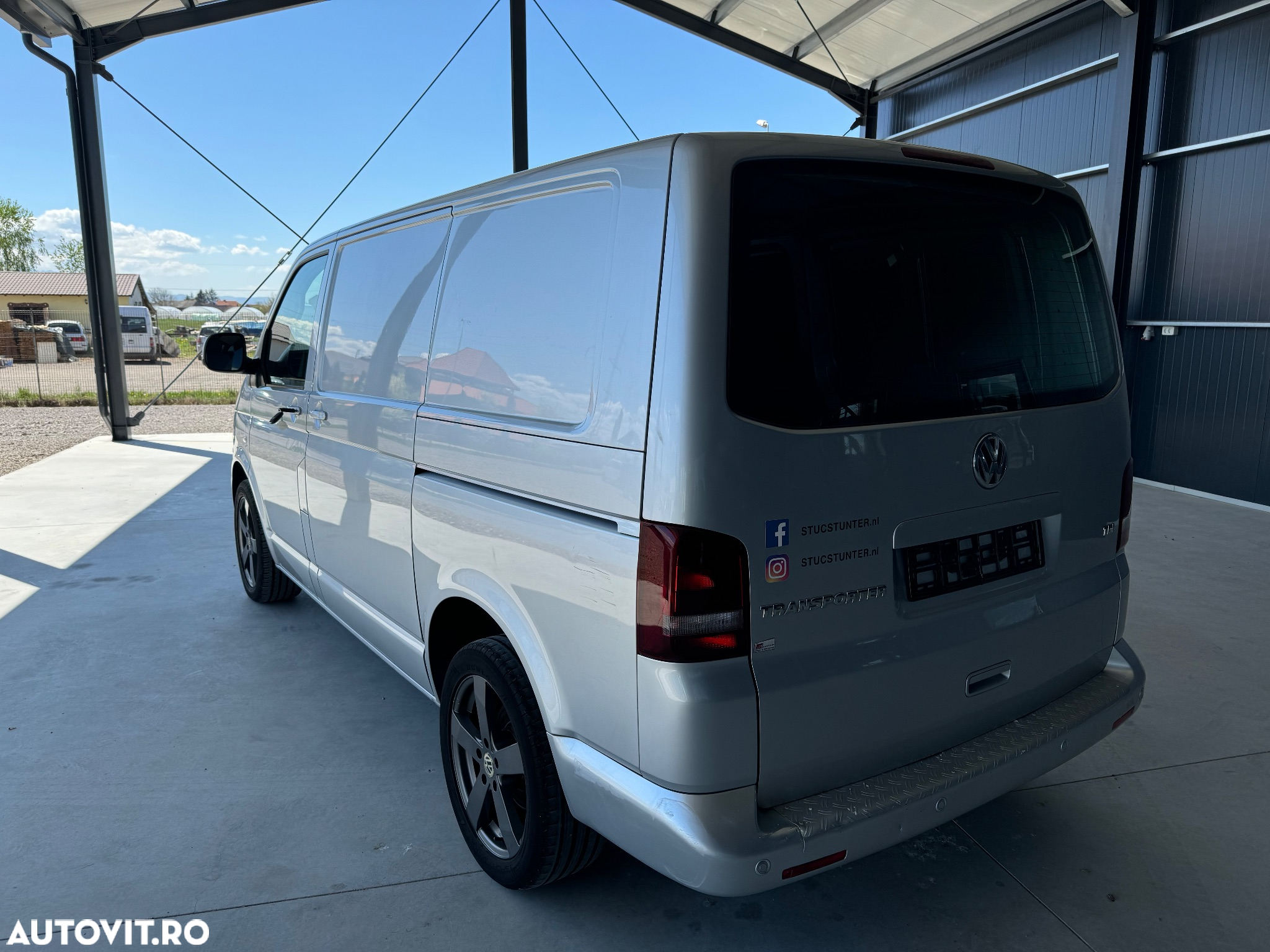Volkswagen Transporter - 4