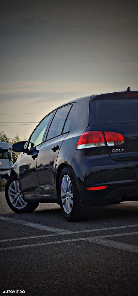 Volkswagen Golf - 2