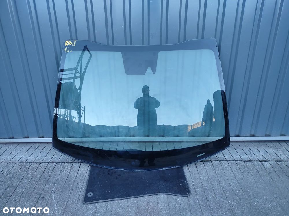 SZYBA PRZEDNIA CZOŁOWA KIA RIO IV 2017-2023r. SENSOR ASYSTENT PASA ORYGINAŁ