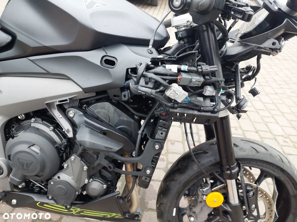 Triumph Daytona - 12