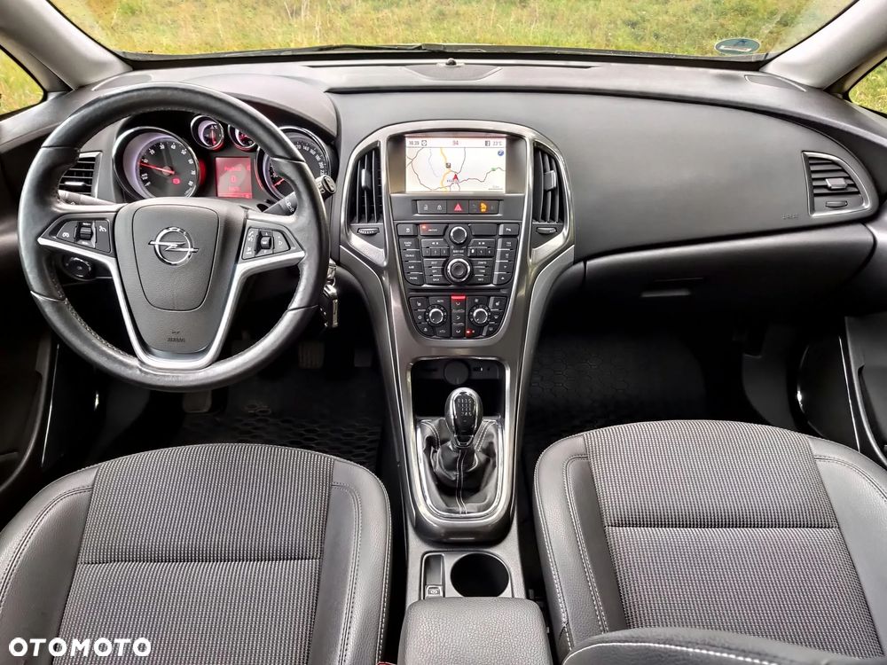 Opel Astra 1.4 Turbo Cosmo - 12