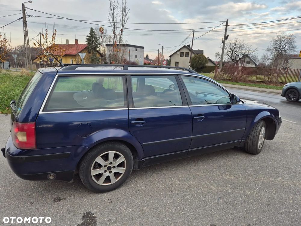 Volkswagen Passat 1.6 Comfortline - 5