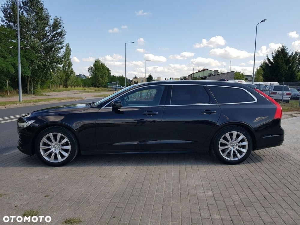 Volvo V90 D4 Momentum - 8
