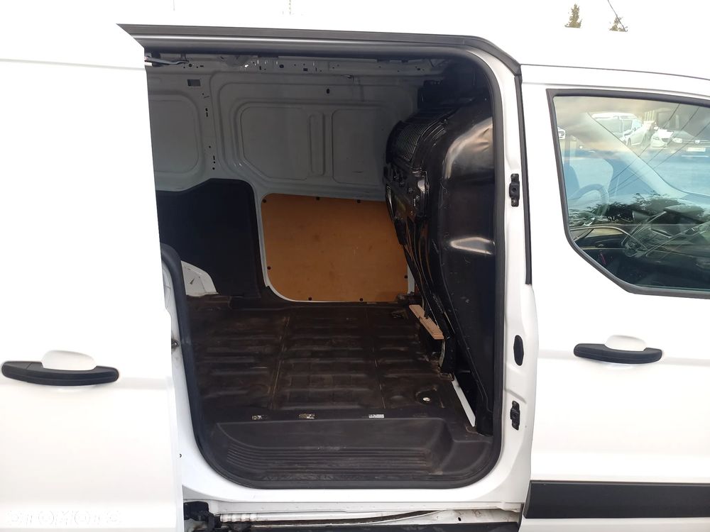 Ford Transit Connect - 22
