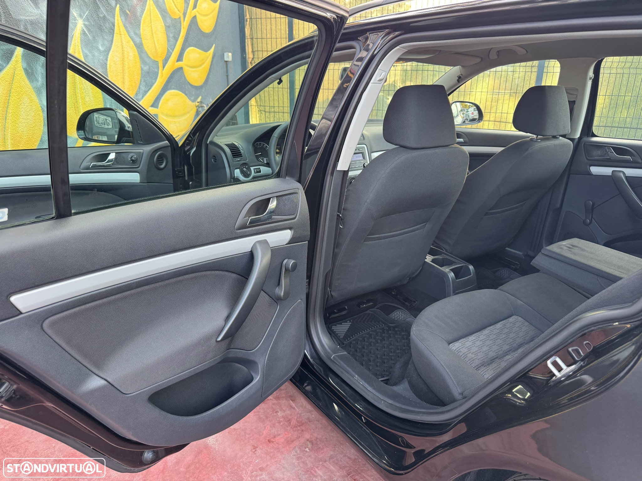Skoda Octavia Break 1.6 TDi Ambiente - 7