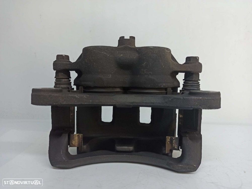 PINÇA DE TRAVÃO FRENTE DIREITA NISSAN PATROL GR (Y61) BáSICO - 2
