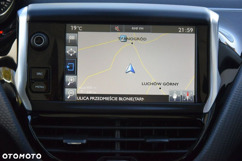 Peugeot 2008 1.2 Pure Tech Allure S&S - 29