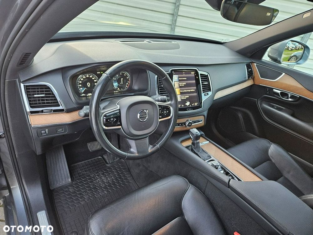 Volvo XC 90 T6 AWD Momentum 7os - 24