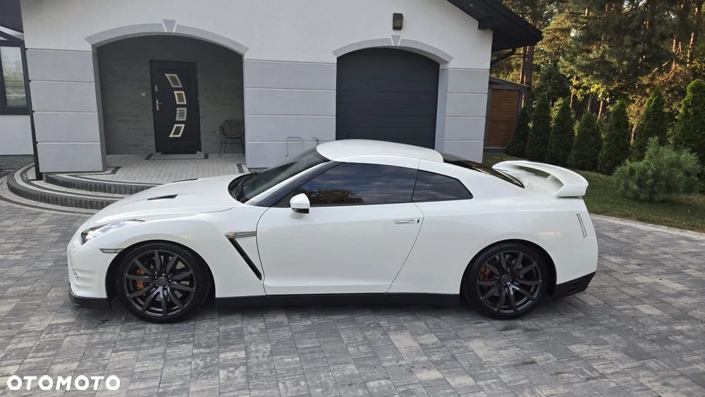 Nissan GT-R Black Edition - 3