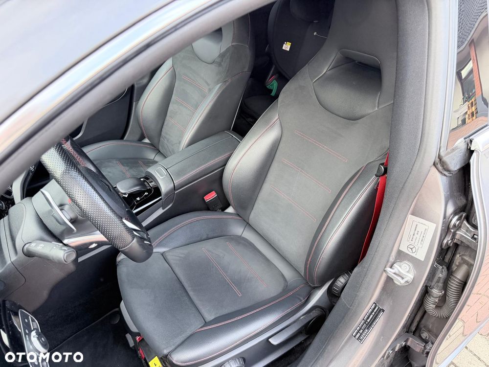 Mercedes-Benz CLA AMG 35 4-Matic 7G-DCT - 14