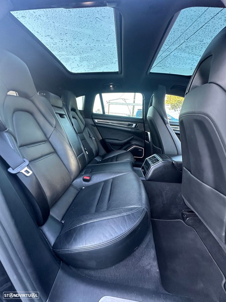 Porsche Panamera Sport Turismo - 16