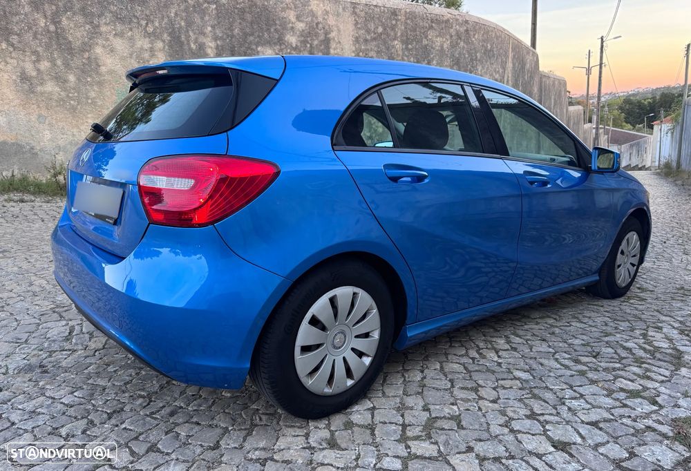 Mercedes-Benz A 180 - 4
