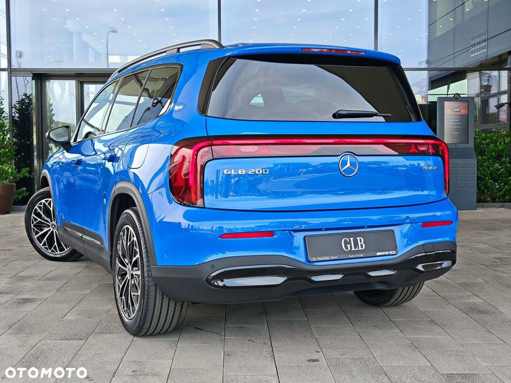 Mercedes-Benz GLB - 7