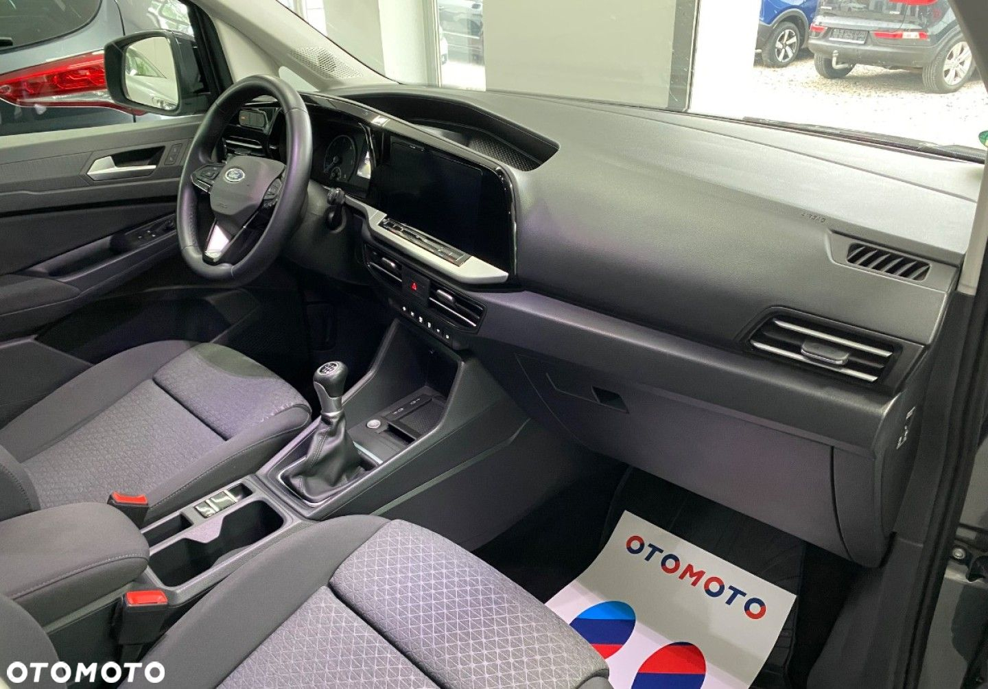 Ford Tourneo Connect - 8