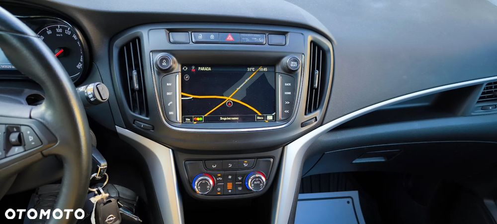 Opel Zafira - 15